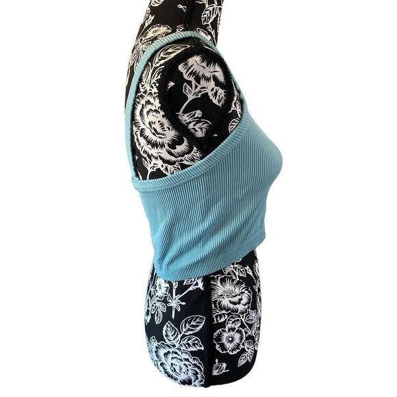 Colsie Ribbed Cropped Cami Tank Top Crop Workout Sleepwear - Picture 4 of 9